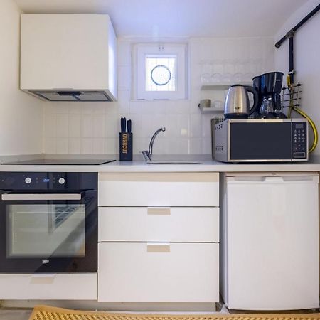 Vibrant Flat 5 Minutes Walk To Istiklal In Beyoglu Apartment Истанбул Екстериор снимка