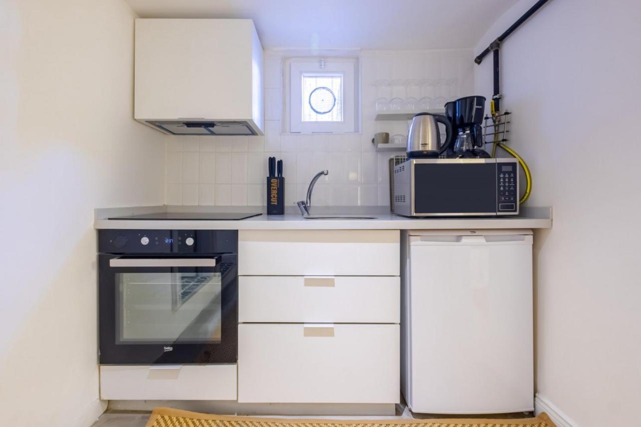 Vibrant Flat 5 Minutes Walk To Istiklal In Beyoglu Apartment Истанбул Екстериор снимка